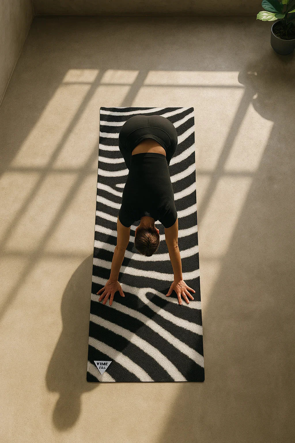 Zebra Print Yoga Mat – Eco-Friendly, Non-Slip, 6mm Cushion | Yune